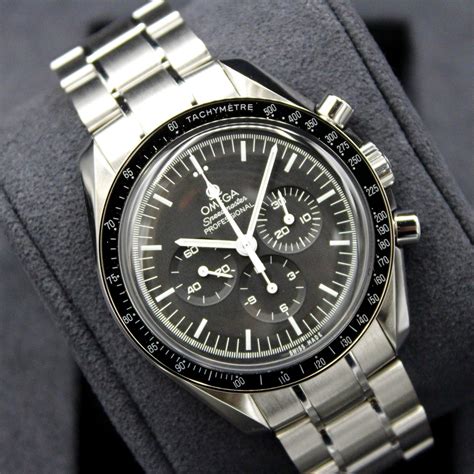 Omega Speedmaster professional moonwatch automatic